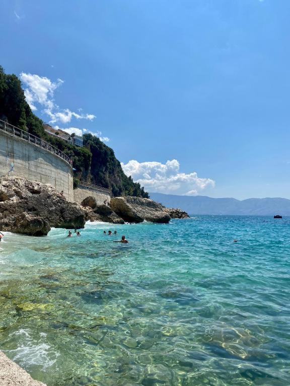 Arlind'S Apartaments Avlonya Dış mekan fotoğraf