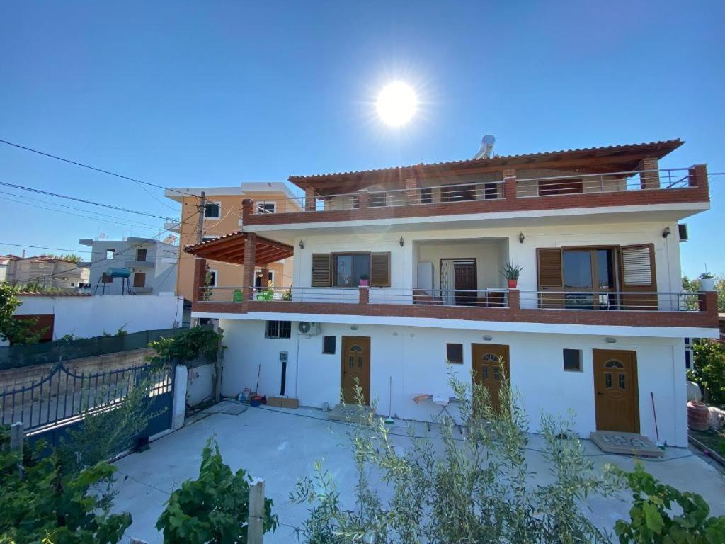 Arlind'S Apartaments Avlonya Dış mekan fotoğraf