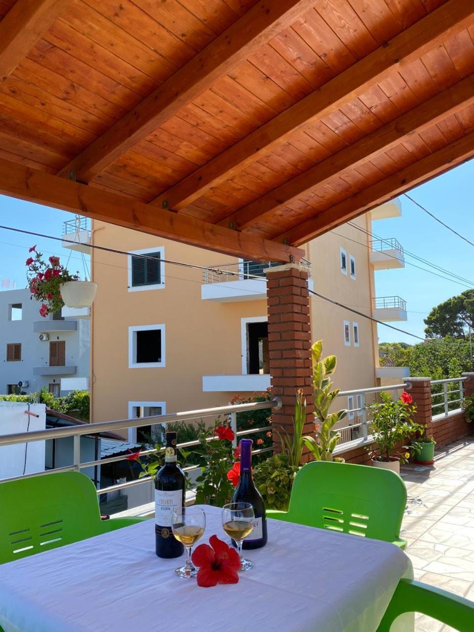 Arlind'S Apartaments Avlonya Dış mekan fotoğraf